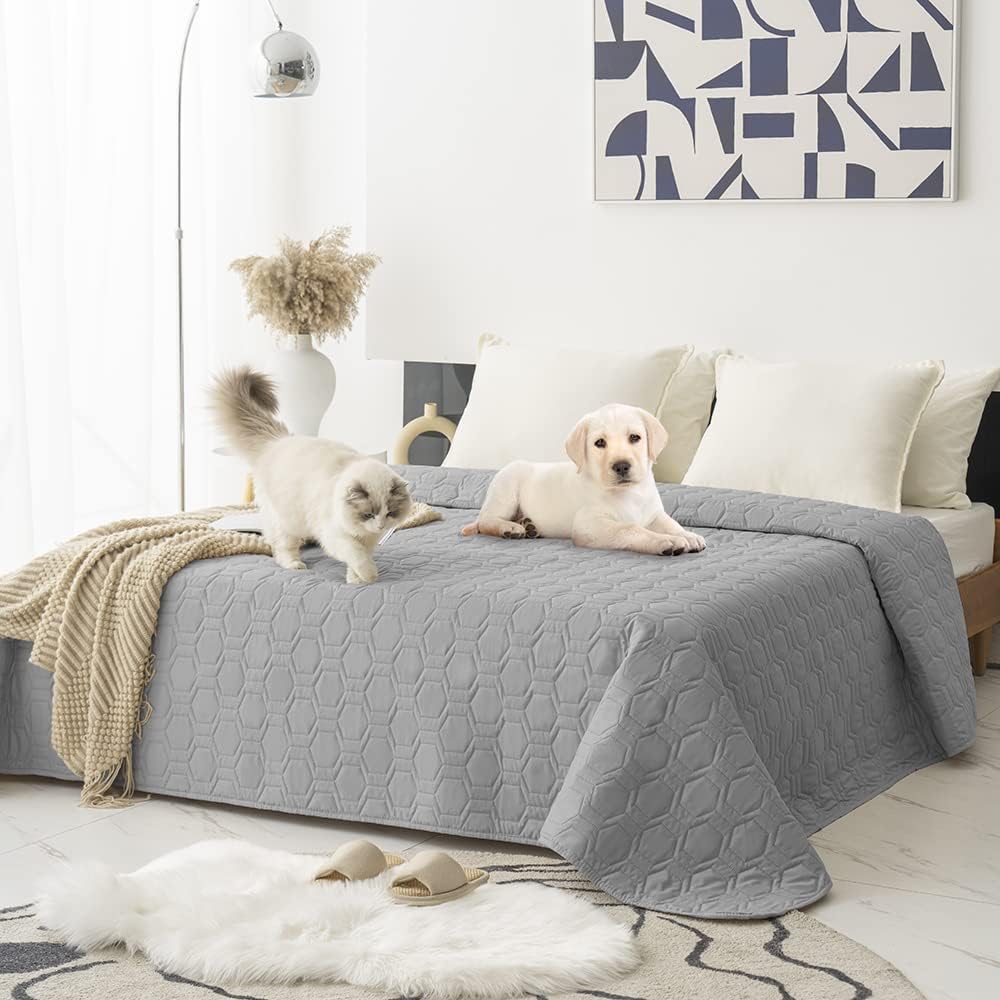 Tcksstex Waterproof and Anti-Slip Dog Bed Cover and Pet Blanket Sofa Pet Bed Mat ，car Incontinence Mattress Protectors Furniture Couch Cover for Most Cats Dogs, Pets（52x82-Ivory）