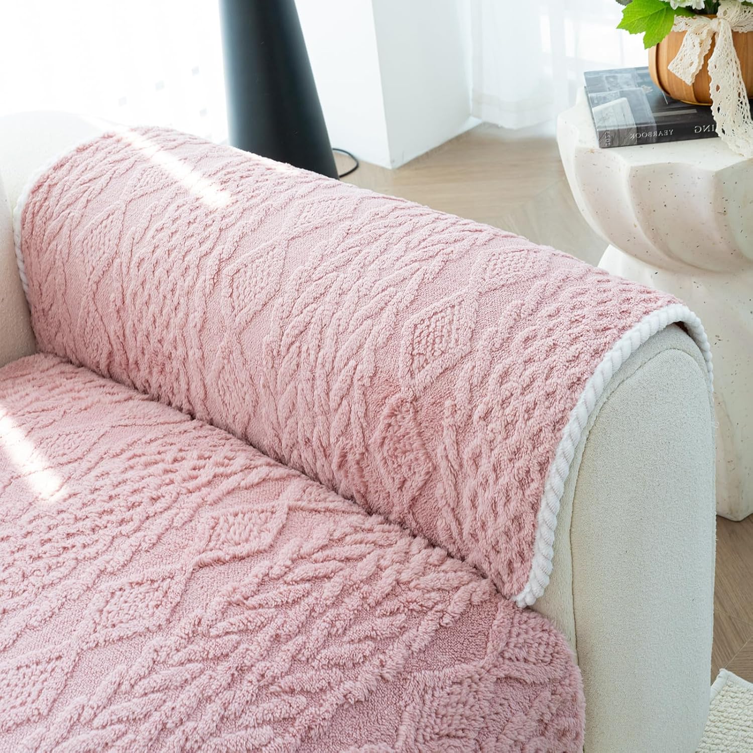 Geometric Jacquard Plush Warm Sofa Couch Cover, Soft Funny Fuzzy Couch Covers, Non Slip Sectional Sofa Slipcover, Cozy Washable Furniture Protector for Kids, Pets (Beige White, 28"x 28")